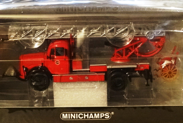 MINICHAMPS